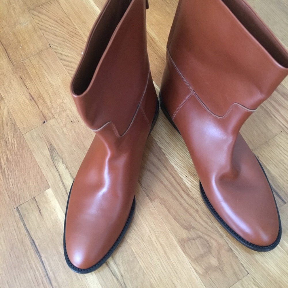 Jenni Kayne equestrian boot. Never  worn.Size 40.5